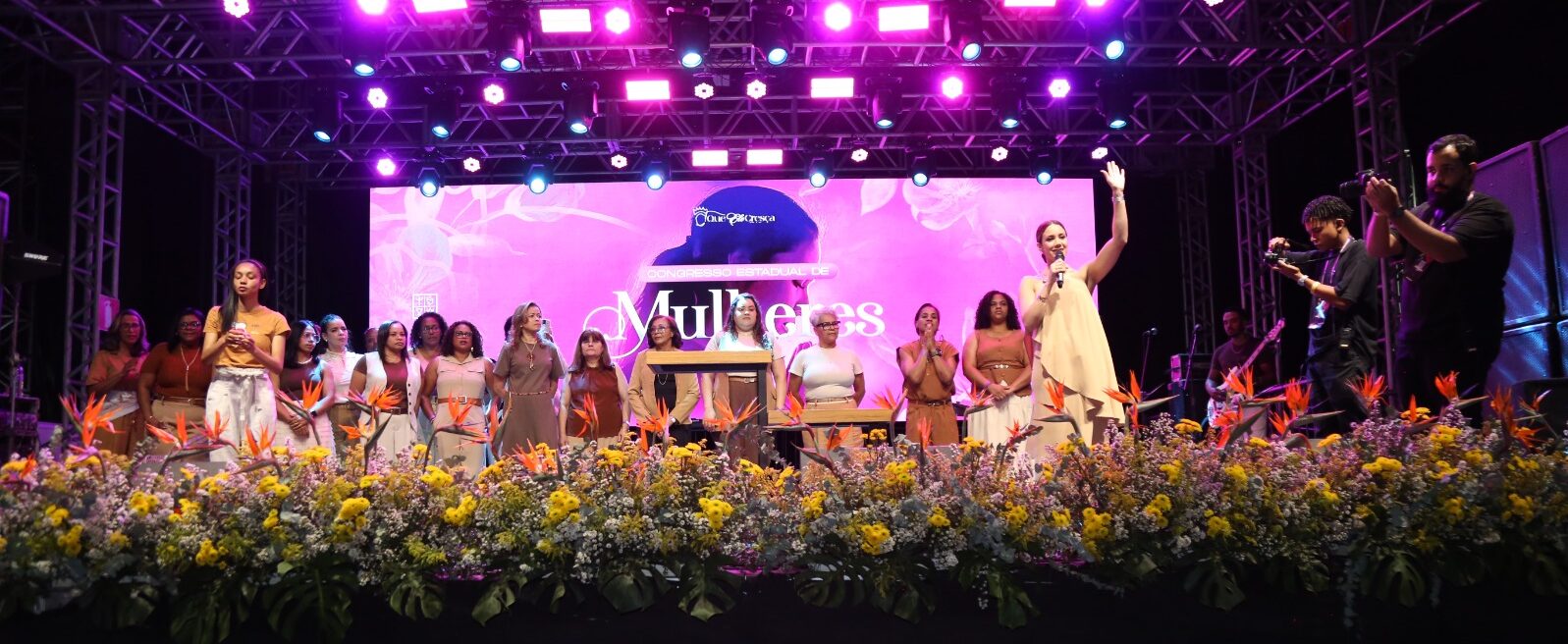 Congresso Estadual de Mulheres reúne cerca de 4 mil mulheres em Contagem com mensagens de cura e crescimento espiritual