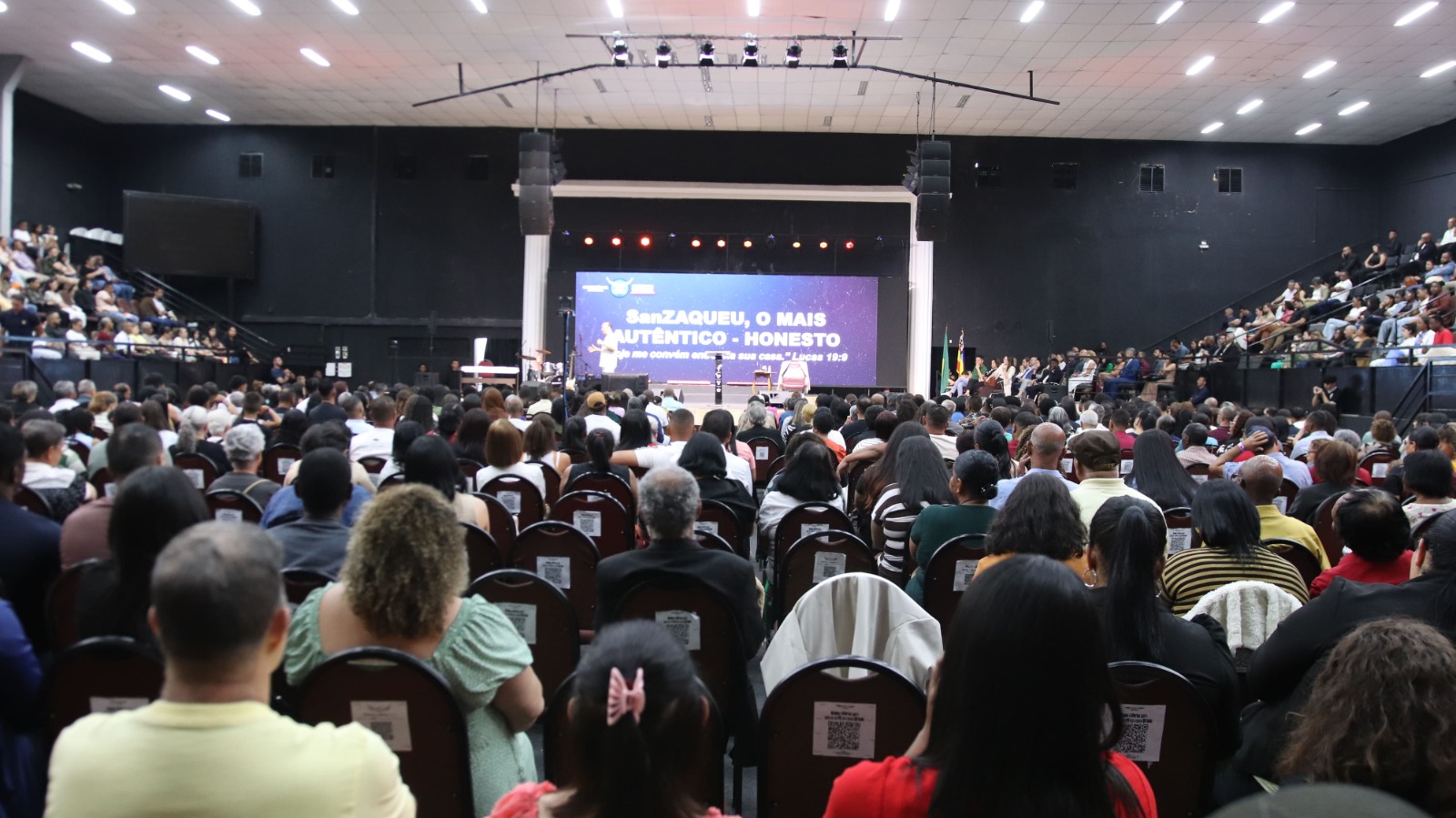 Conselheiro Lafaiete recebe Conferência Nacional Santidade, Prosperidade e Pertencimento’, com o Pastor Mario de Oliveira e reúne mais de 1200 pessoas